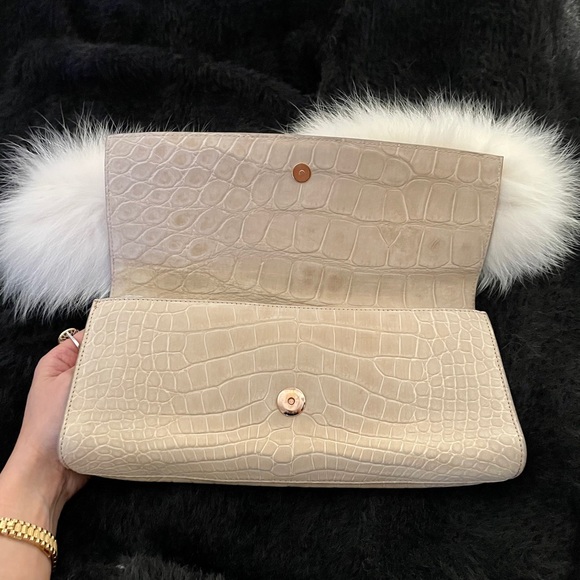 NWT BURBERRY 100% Alligator Clutch. - Picture 9 of 16